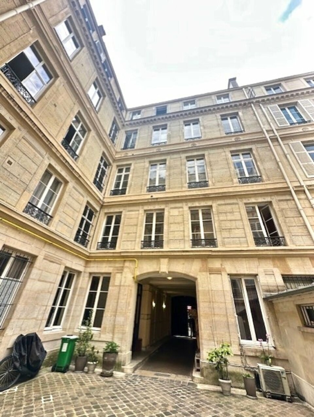 Photo 10 – location bureaux	PARIS (75008)