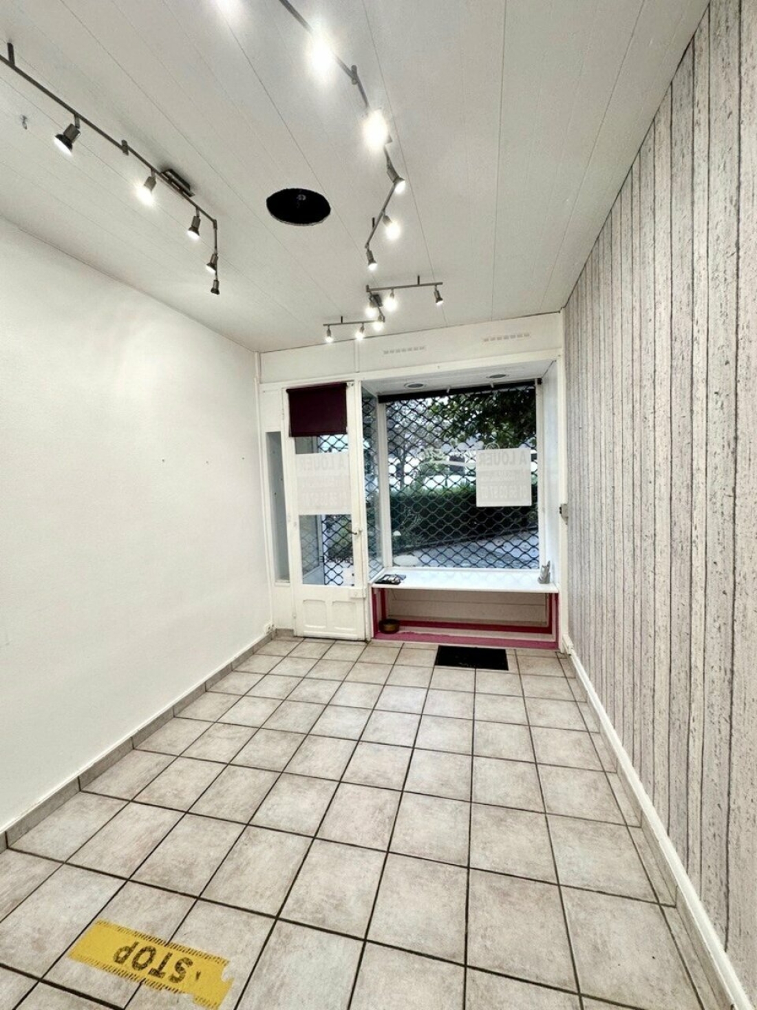 Photo 1 – location commerce	GOURNAY SUR MARNE (93460)
