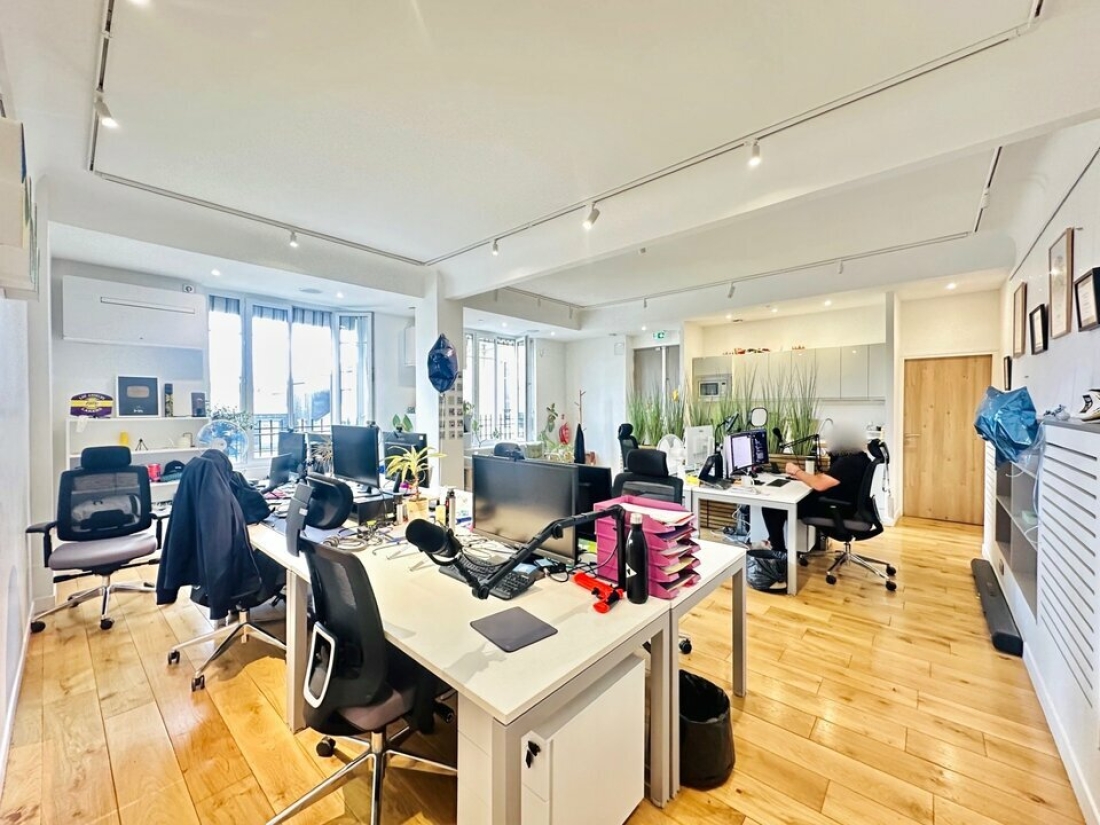 Photo 2 – location bureaux	PARIS (75009)