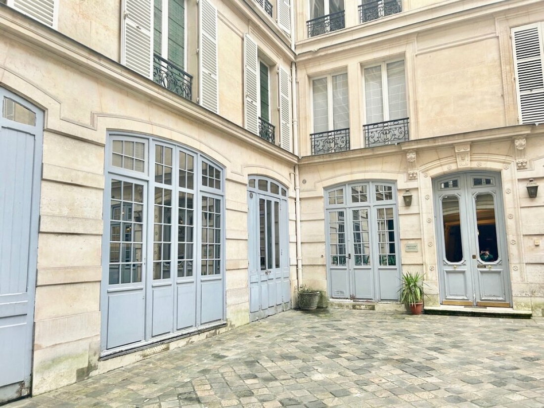 Photo 10 – location bureaux	PARIS (75008)