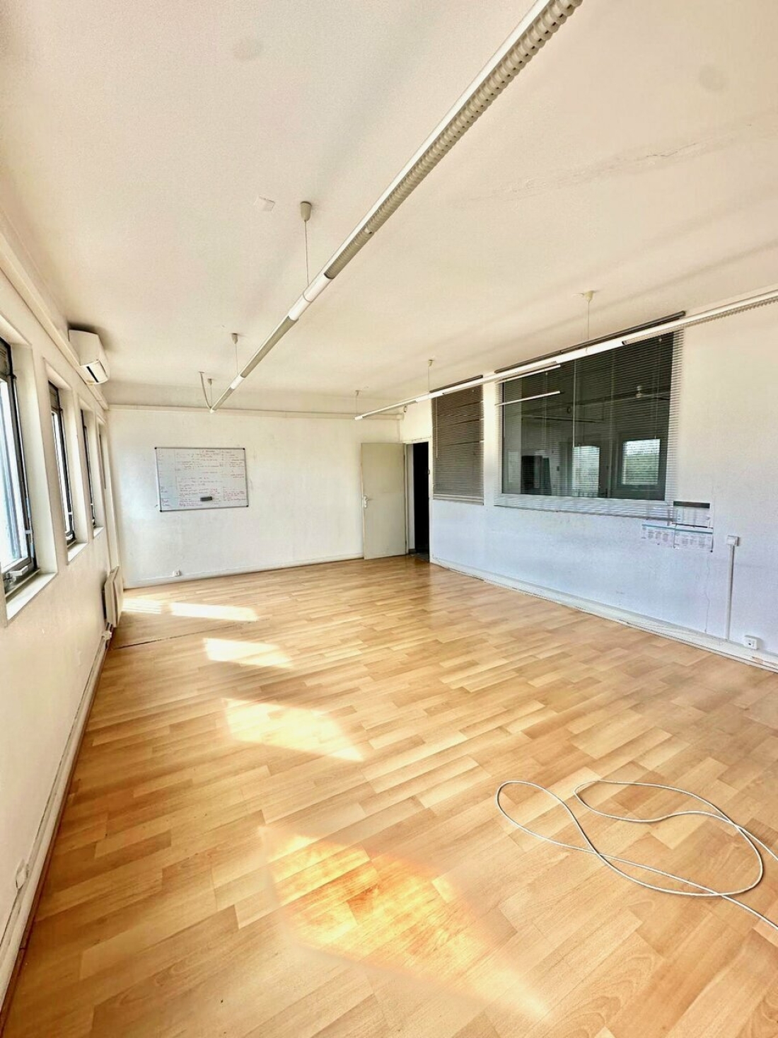 Photo 3 – location bureaux	SAINT MAUR DES FOSSES (94100)