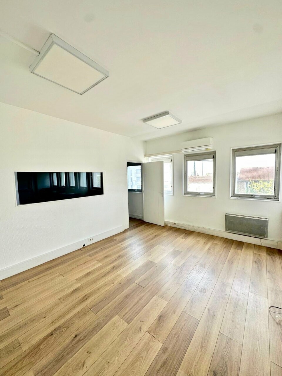 Photo 1 – location bureaux	SAINT MAUR DES FOSSES (94100)