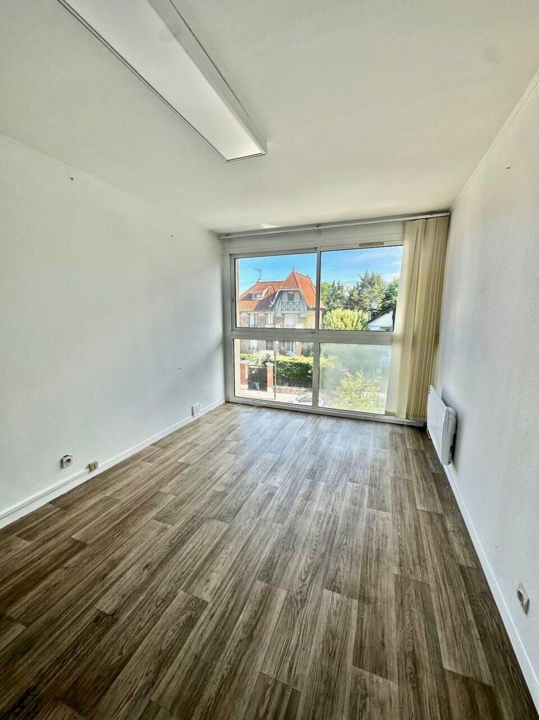 Photo 2 – location bureaux	SAINT MAUR DES FOSSES (94100)