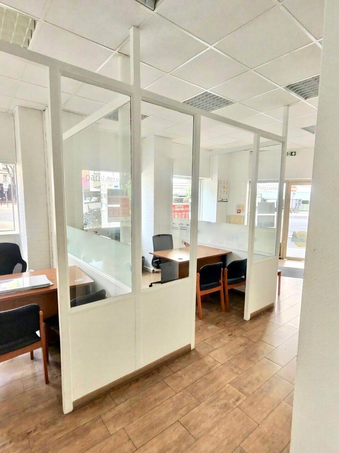 Photo 2 – location commerce	PARIS (75012)