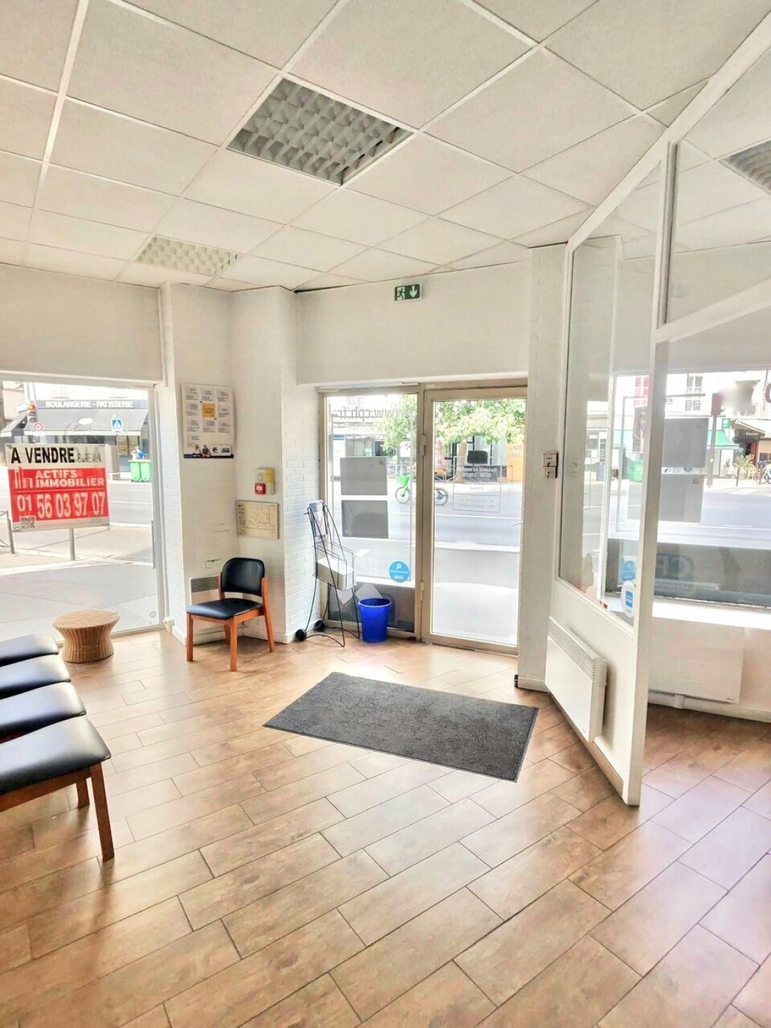 Photo 8 – location commerce	PARIS (75012)