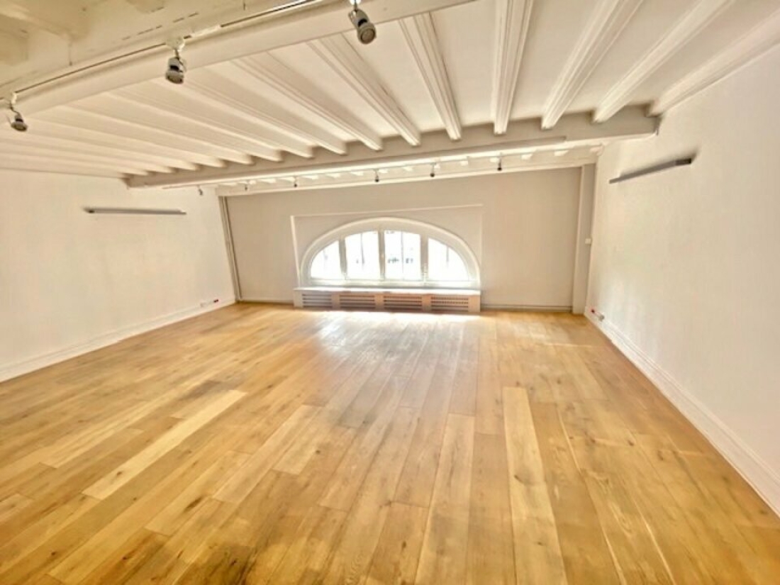 Photo 1 – location bureaux	PARIS (75017)