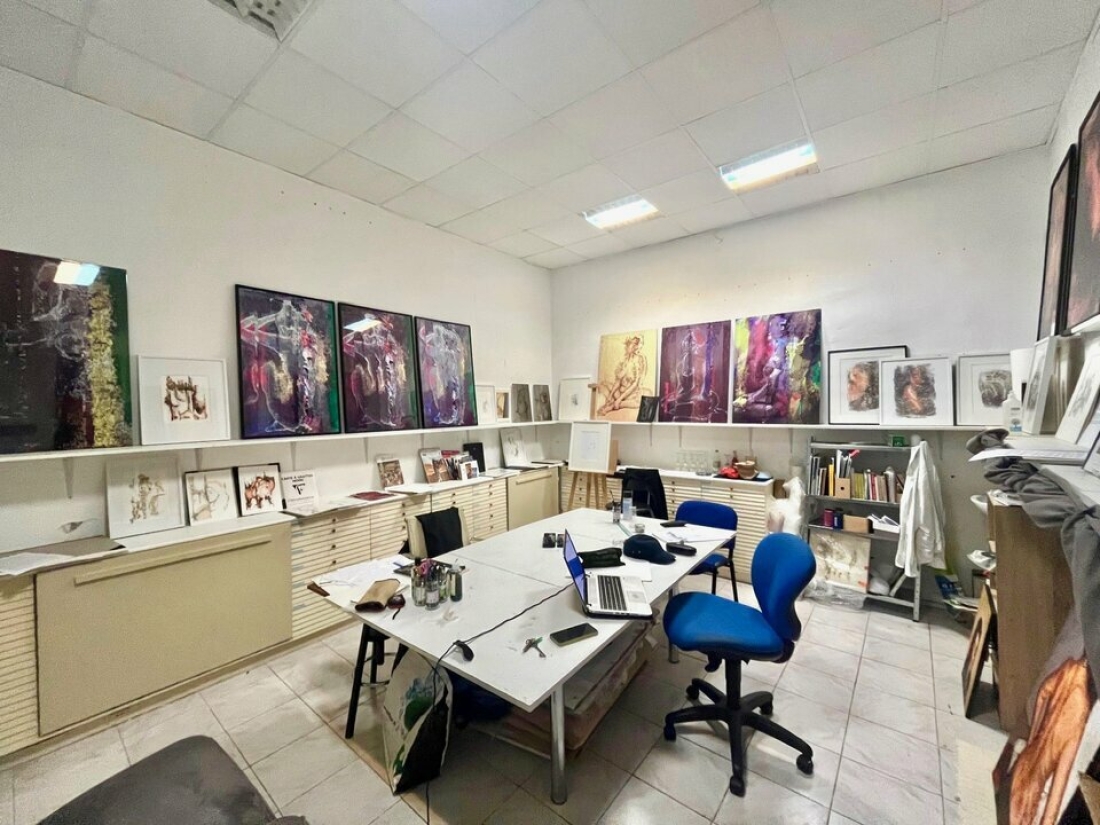 Photo 1 – location locaux d'activités	PARIS (75008)