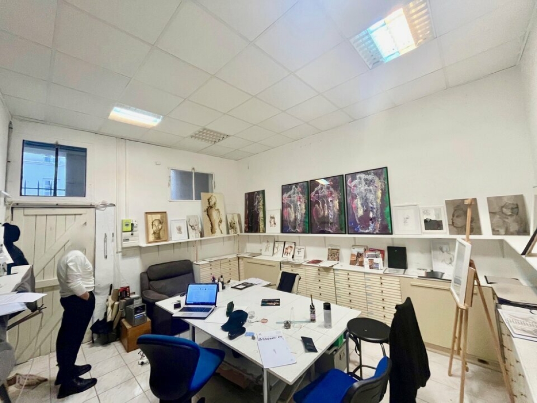 Photo 2 – location locaux d'activités	PARIS (75008)