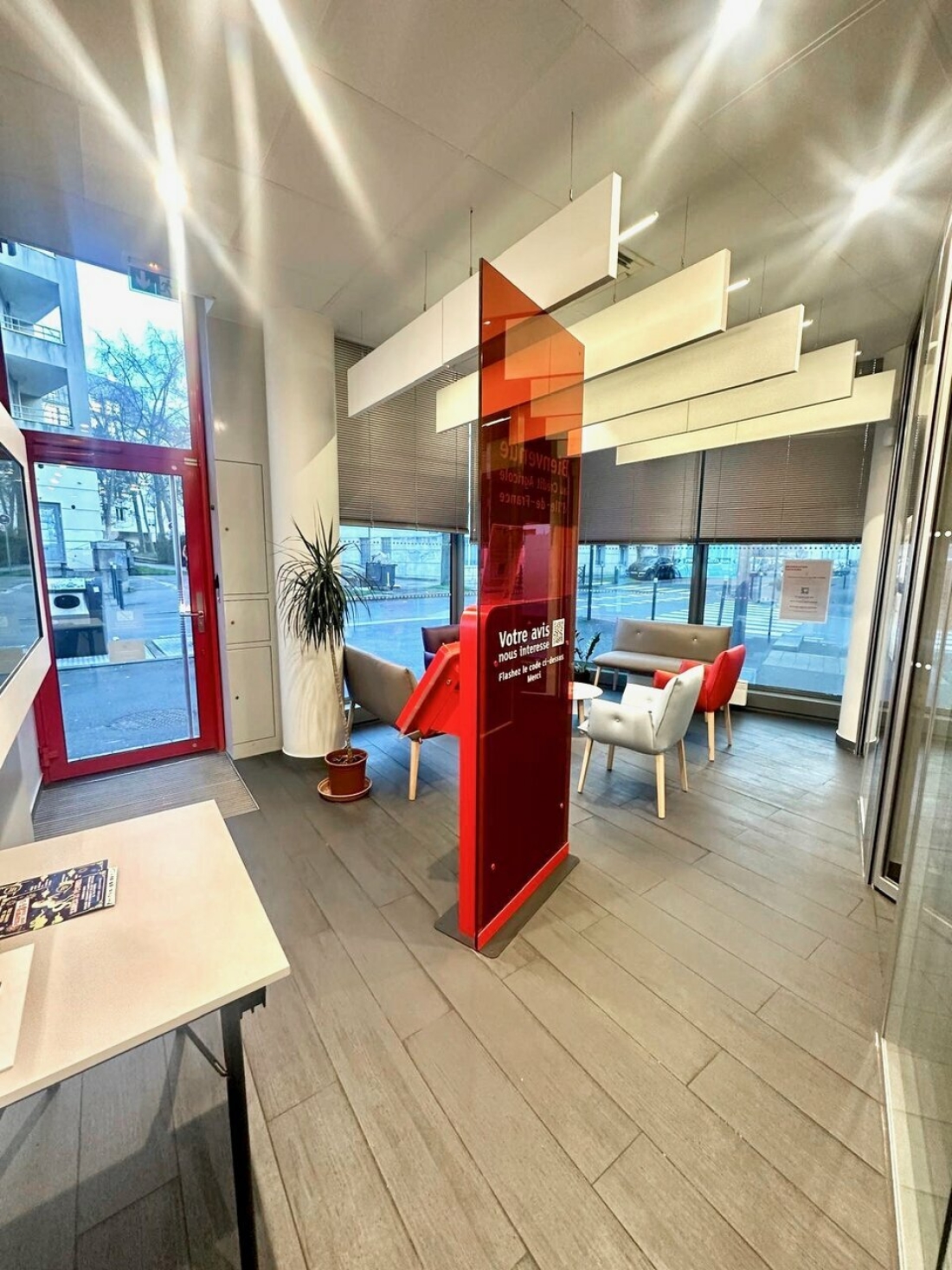 Photo 1 – location commerce	CERGY (95800)