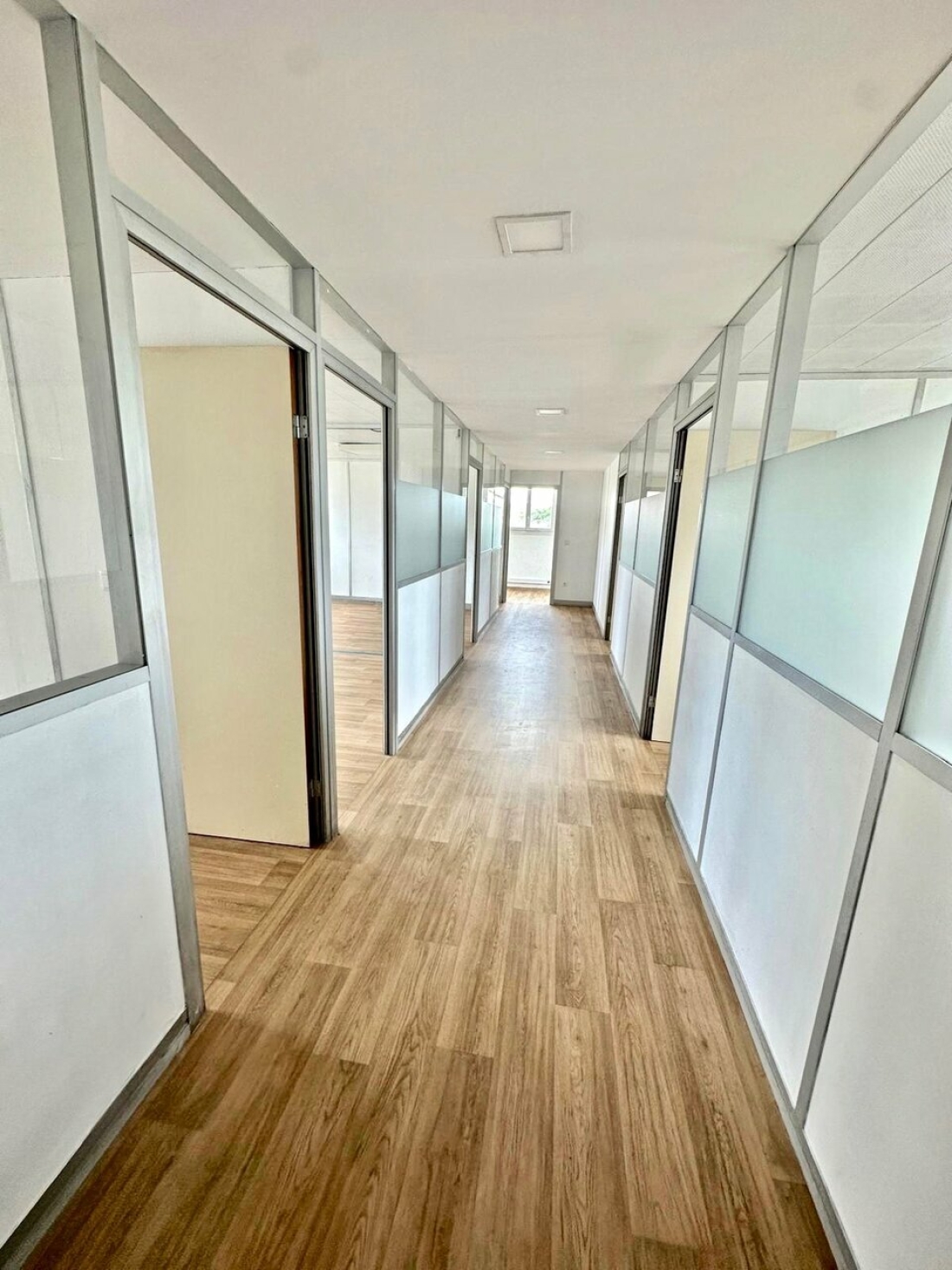 Photo 4 – location bureaux	SAINT MAUR DES FOSSES (94100)