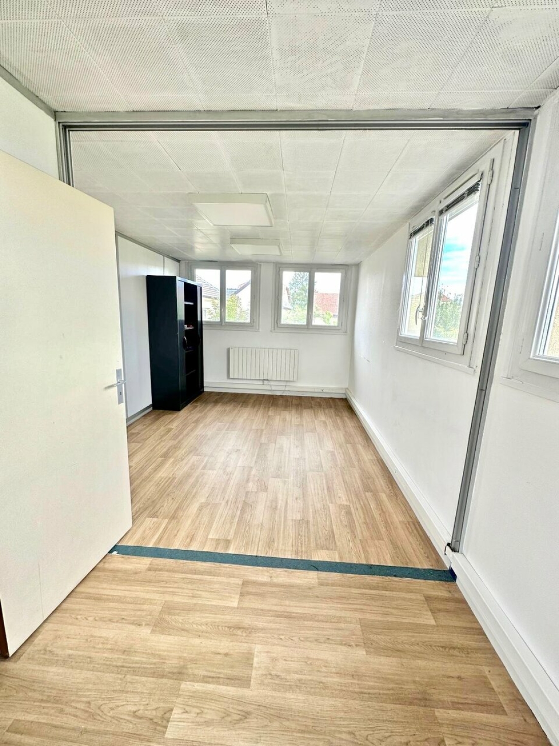 Photo 2 – location bureaux	SAINT MAUR DES FOSSES (94100)