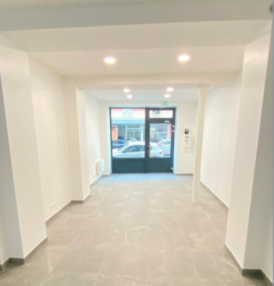 Photo 1 – location commerce	PARIS (75018)