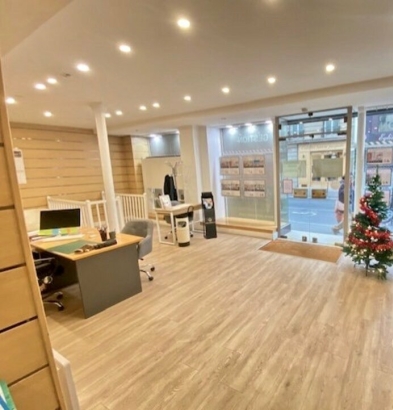 Photo 1 – location commerce	PARIS (75011)