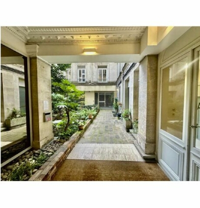 Photo 1 – location bureaux	PARIS (75008)