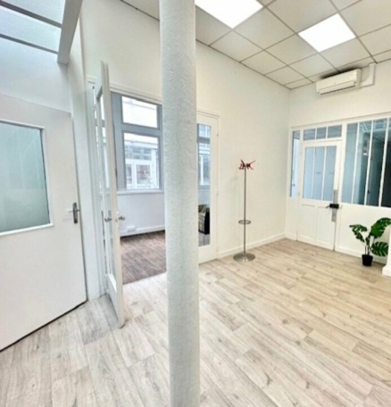 Photo 1 – location bureaux	PARIS (75011)