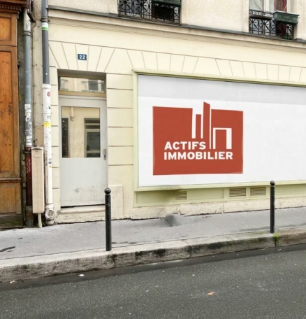 Photo 1 – location commerce	PARIS (75017)