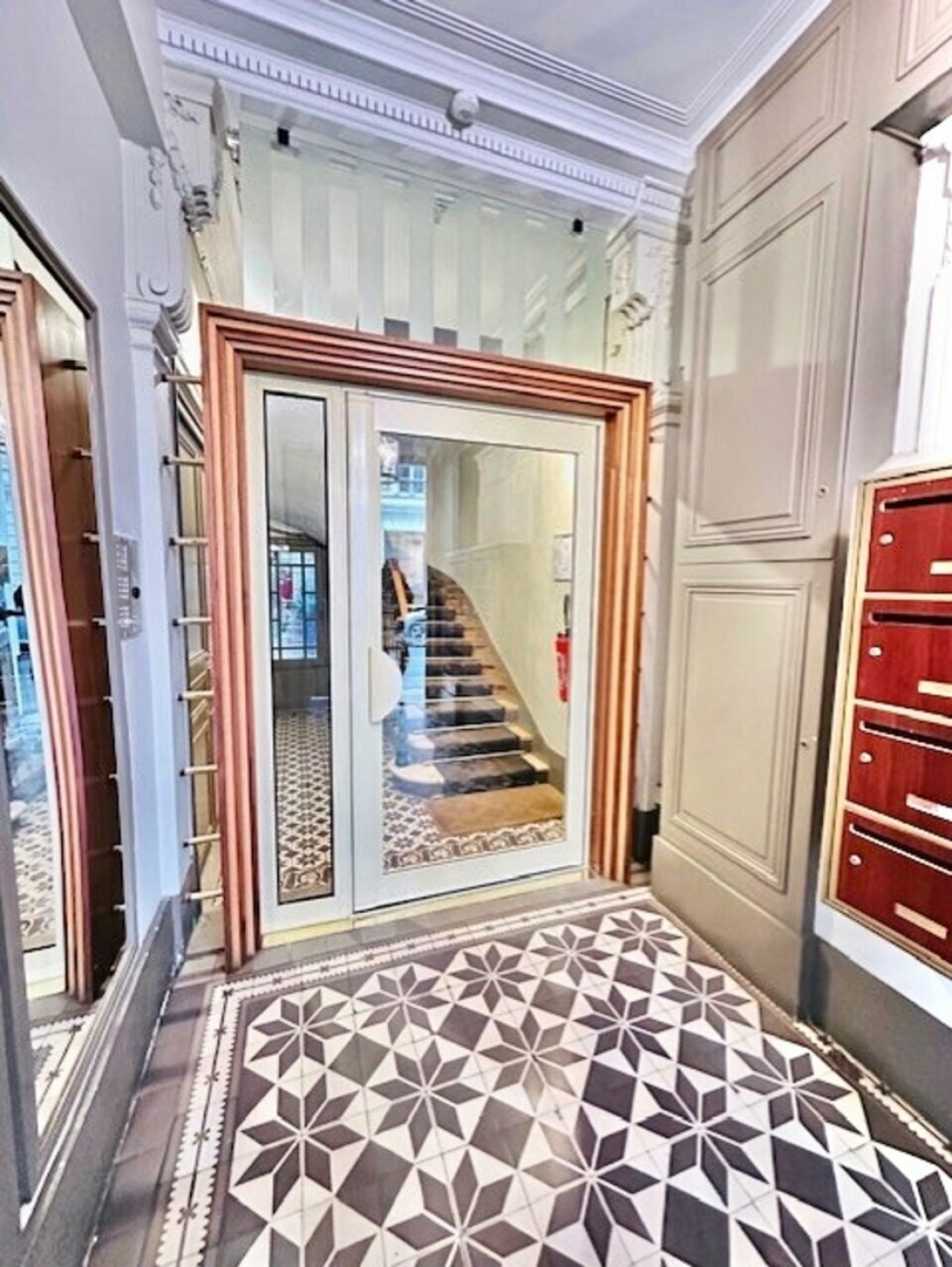 Photo 9 – location bureaux	PARIS (75009)