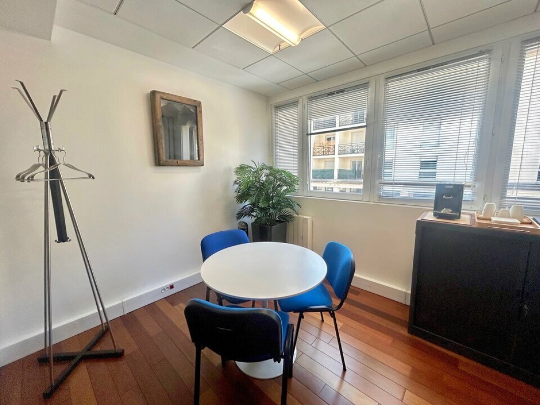 Photo 1 – vente bureaux	BUSSY SAINT GEORGES (77600)