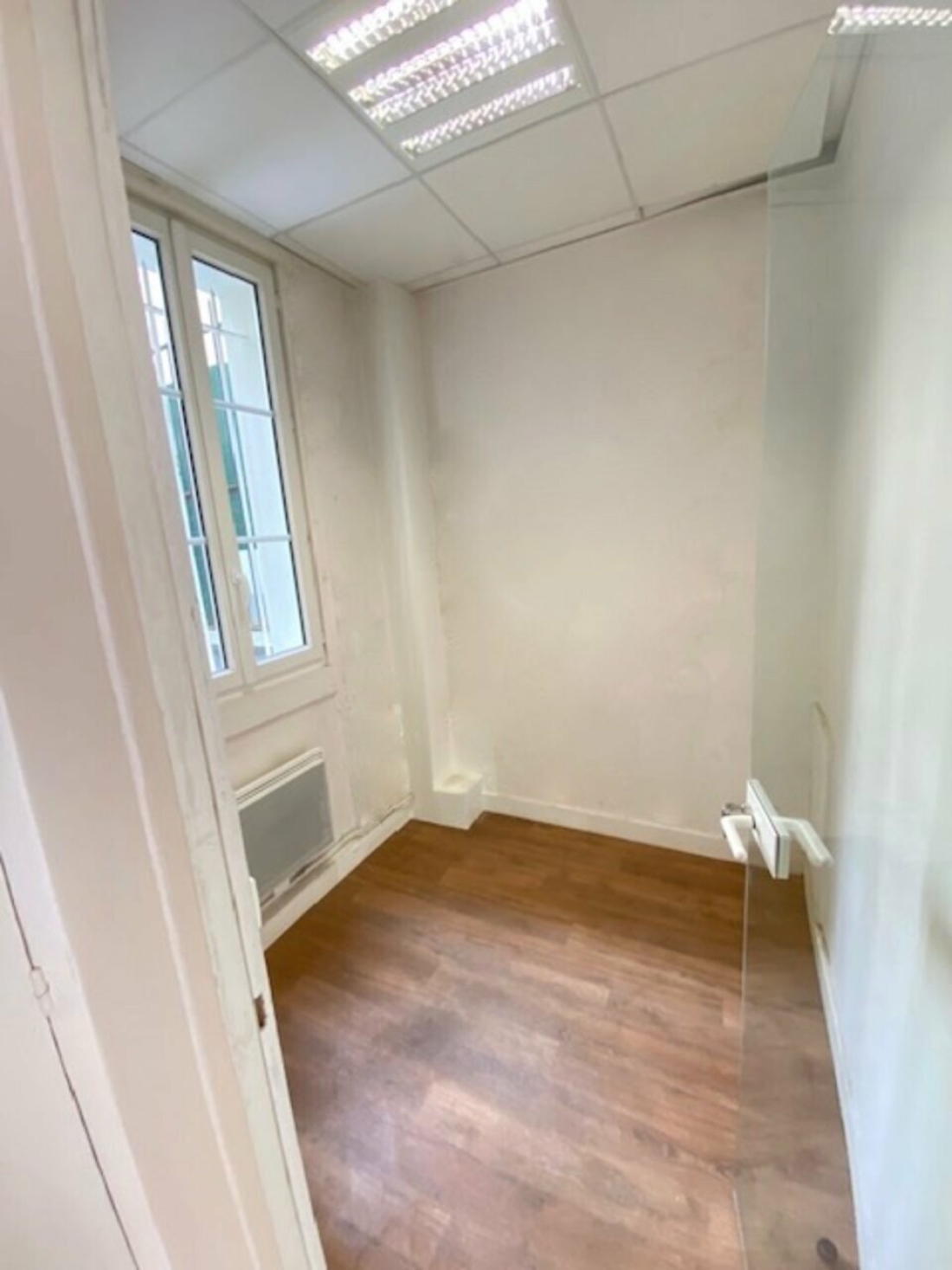 Photo 3 – location commerce	PARIS (75015)