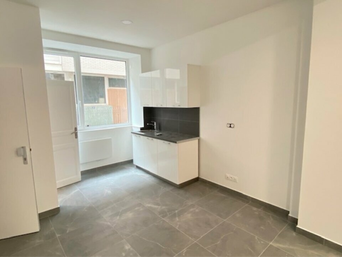 Photo 3 – location commerce	PARIS (75018)