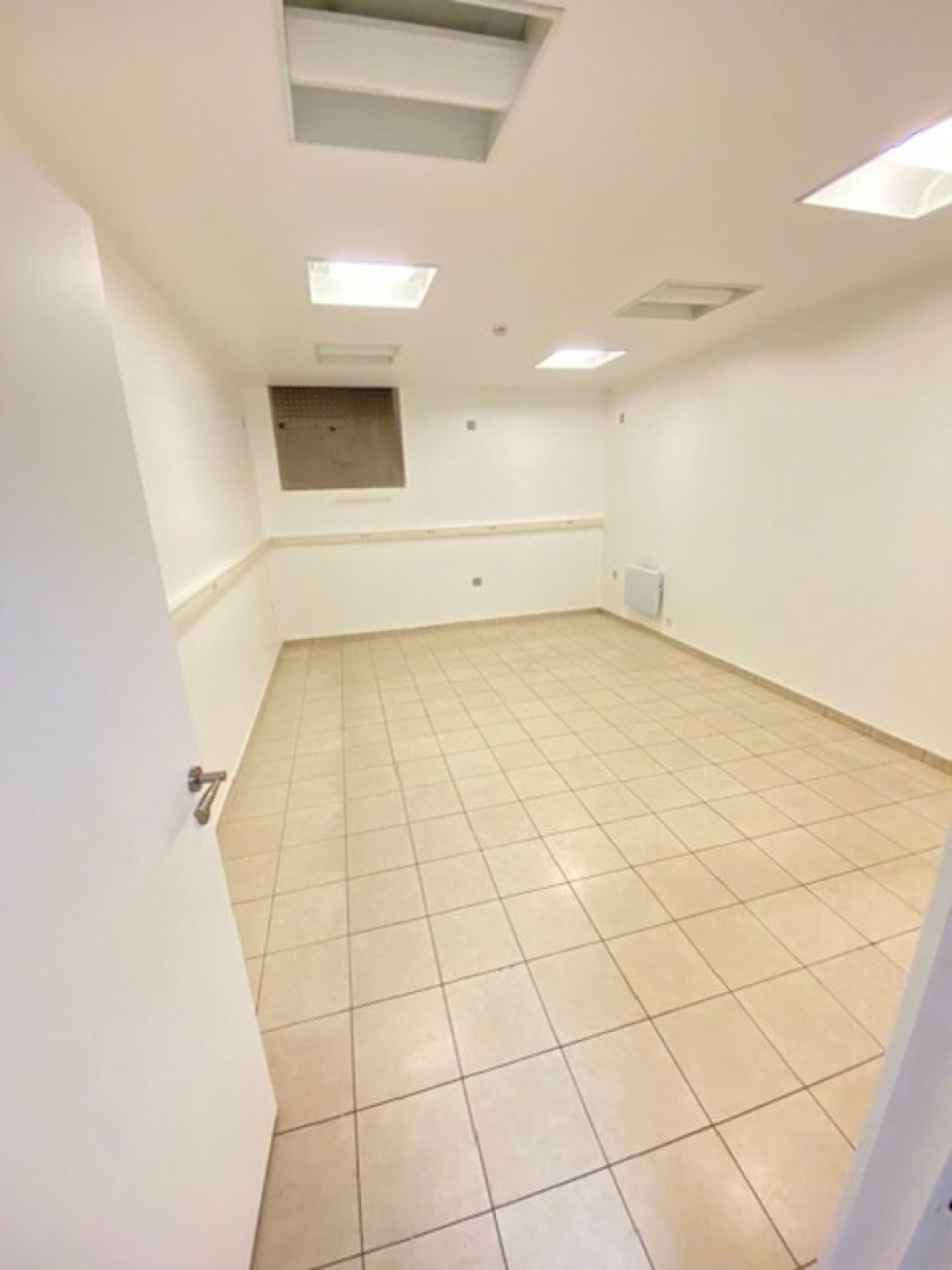 Photo 4 – location commerce	PARIS (75005)