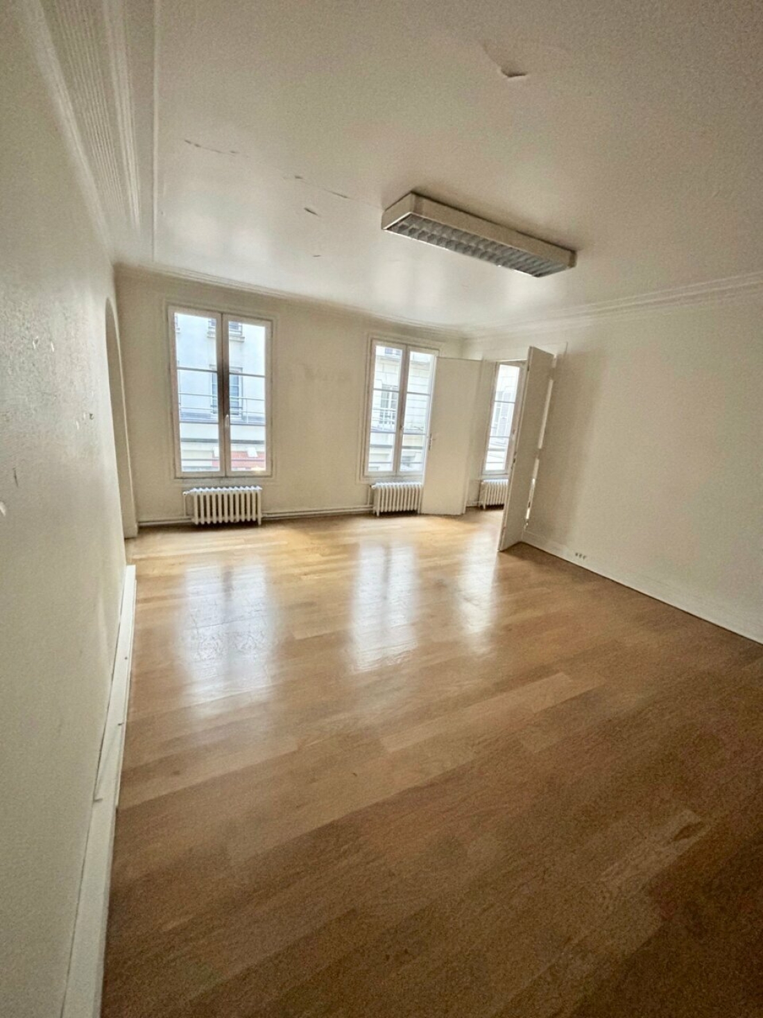 Photo 4 – location bureaux	PARIS (75008)