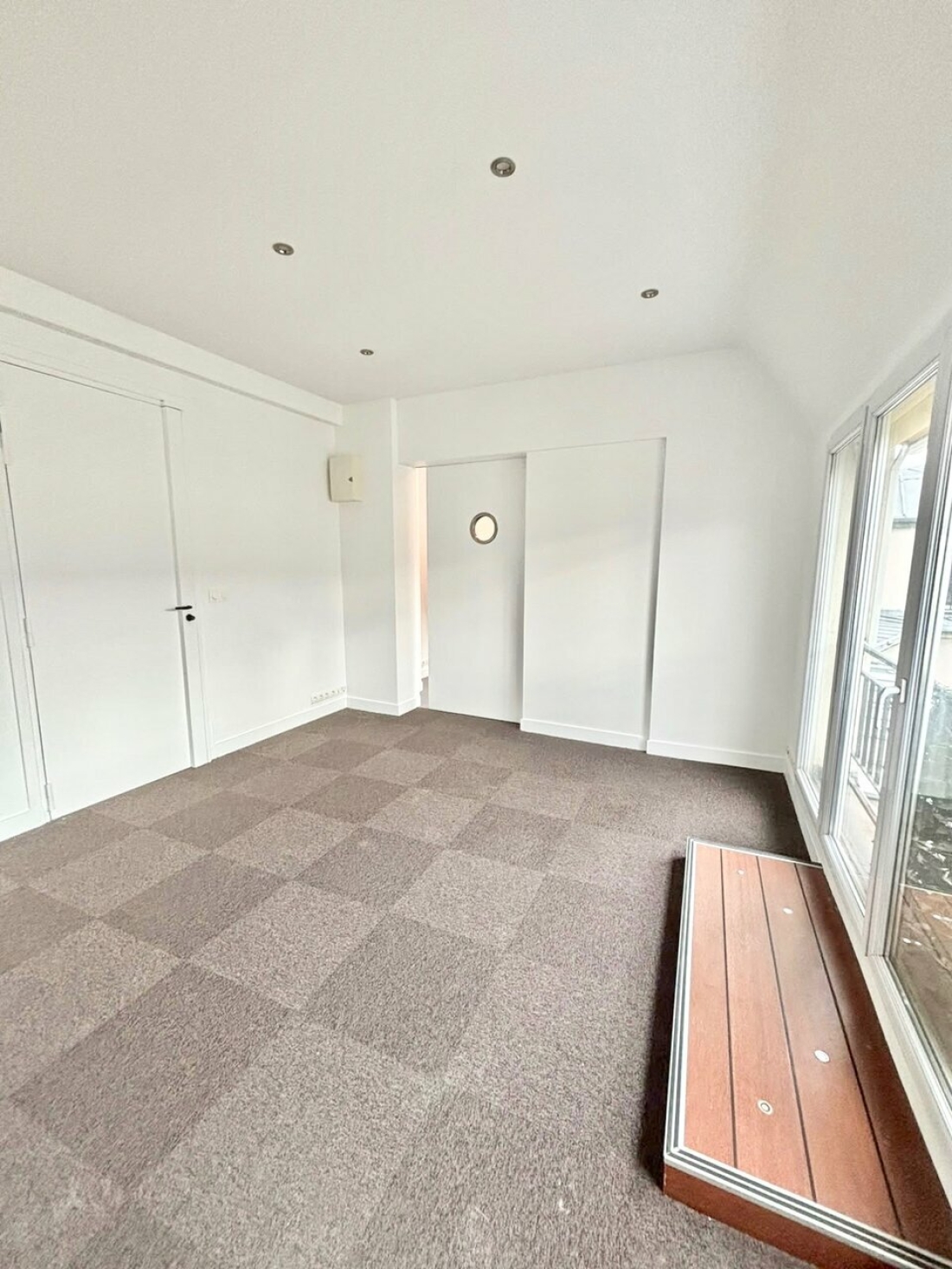 Photo 4 – location bureaux	PARIS (75008)