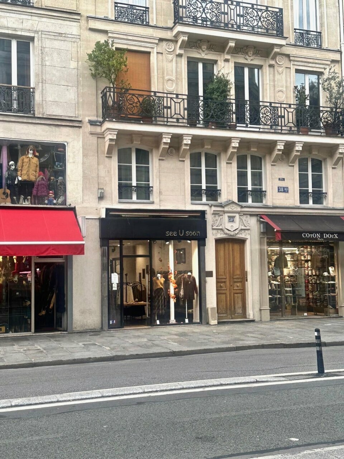 Photo 7 – location commerce	PARIS (75004)