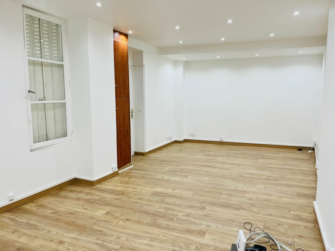 Photo 3 – location commerce	PARIS (75003)