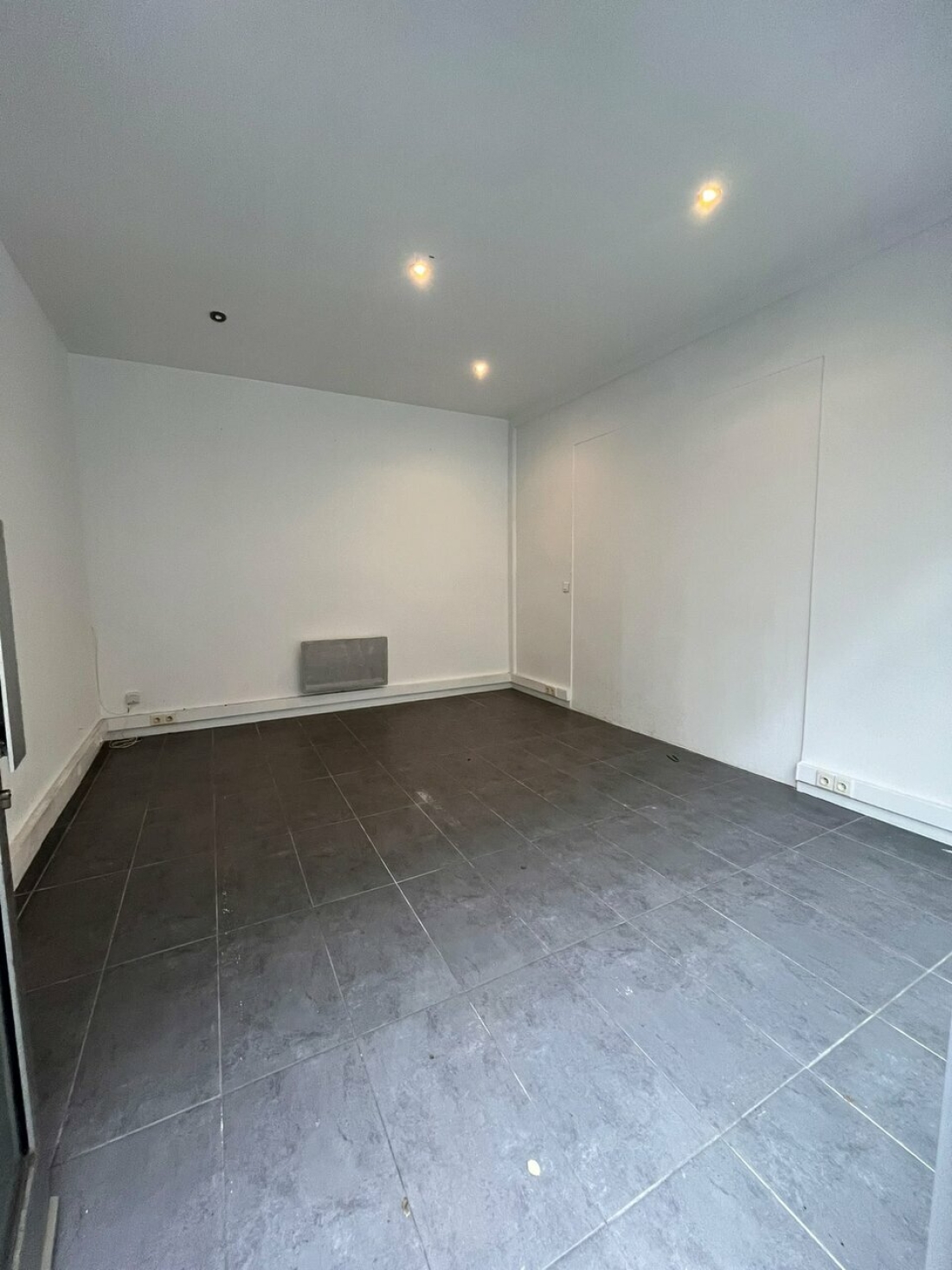 Photo 4 – vente commerce	PARIS (75020)
