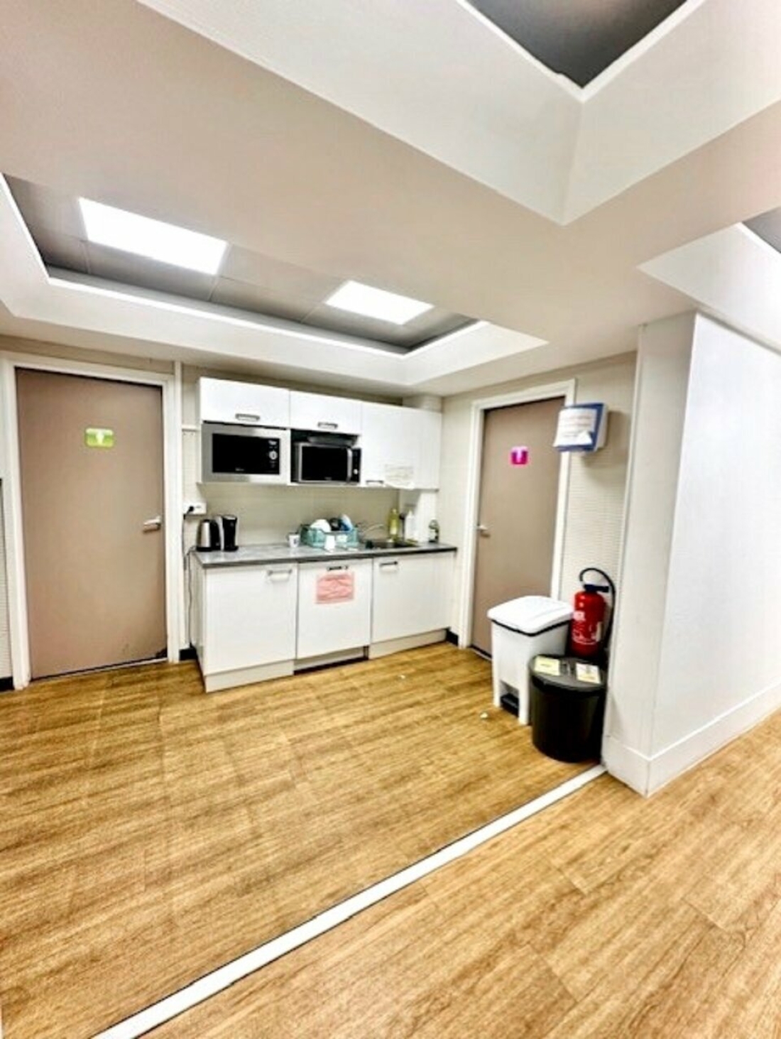 Photo 11 – location bureaux	PARIS (75012)