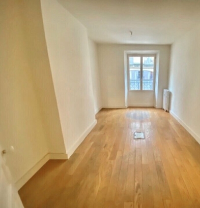 Photo 1 – location bureaux	PARIS (75010)