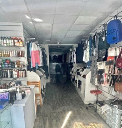 Photo 1 – location commerce	MELUN (77000)