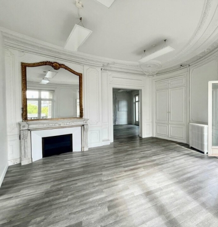 Photo 1 – location bureaux	PARIS (75008)